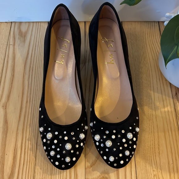 Nikki Hilton and French Sole Black Suede block Heels with pearls. - Picture 2 of 8